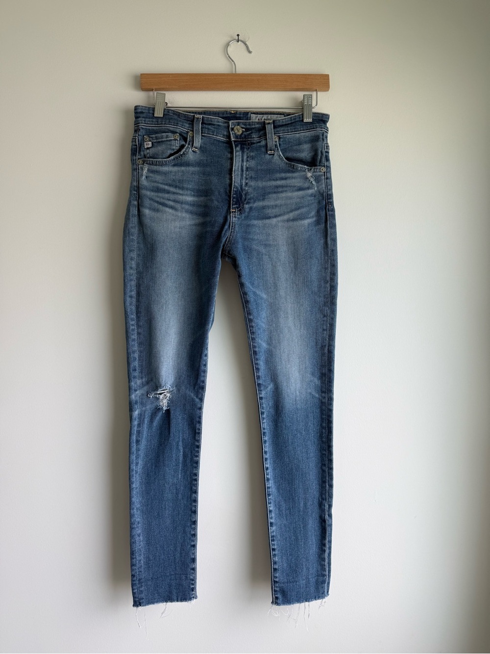 AG Adriano Goldschmied Farrah Skinny Ankle Jeans 27R Distressed Raw Hem